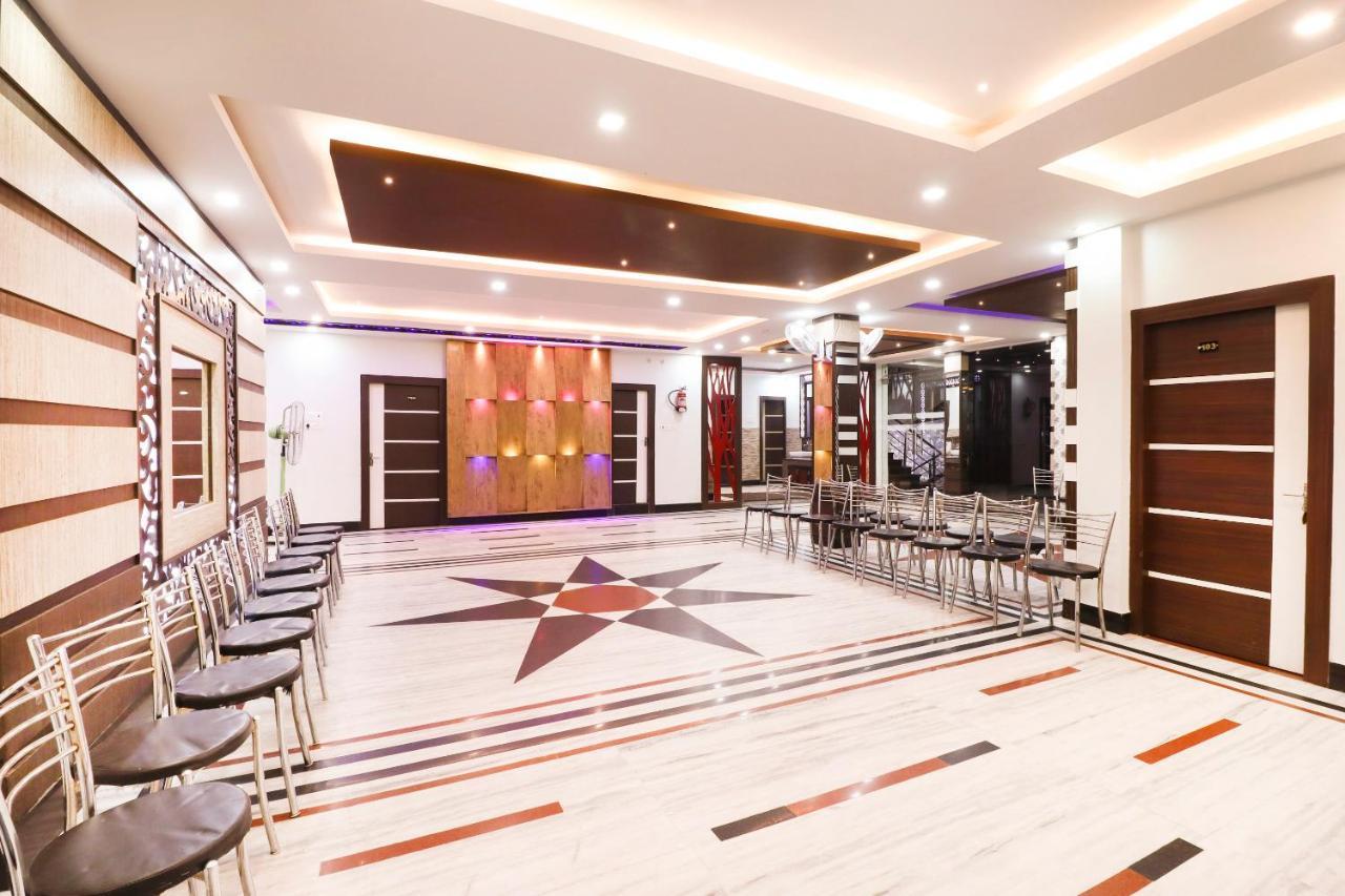 Oyo 70489 Hotel Tajvar Siwan Экстерьер фото